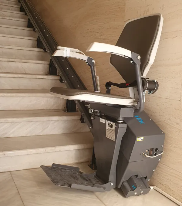 راهنمای جامع نصب و خرید پله پیما: زیبایی، ایمنی و افزایش ارزش ملک